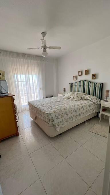 Apartamento Con Acceso Directo A La Playa Daire Valensiya Dış mekan fotoğraf